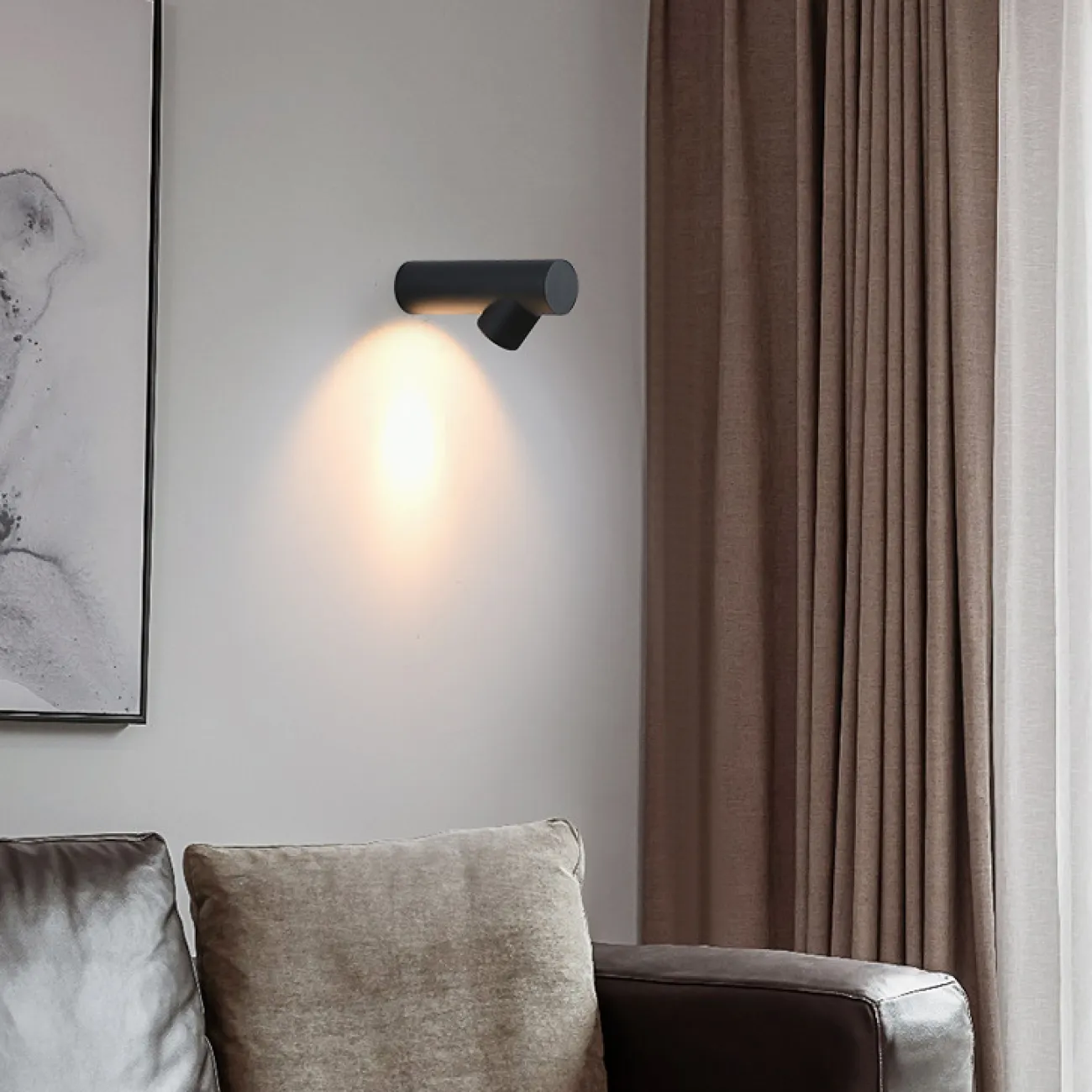 Серия настенных светодиодных светильников со скошенным цилиндрическим плафоном на трубчатом корпусе DONIA Black