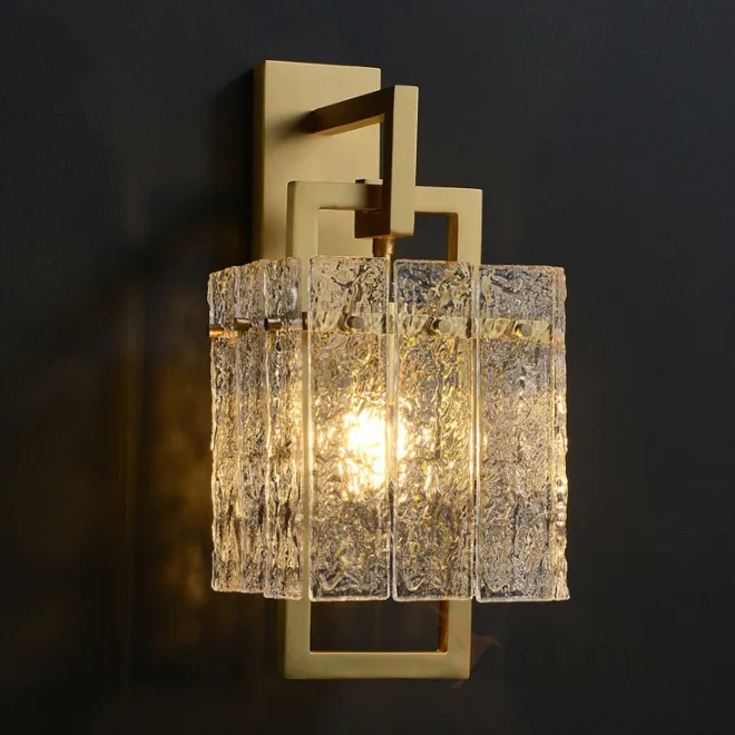 Бра с прямоугольным плафоном из рельефных стеклянных пластин на кронштейне из металлических рамок ADINA WALL