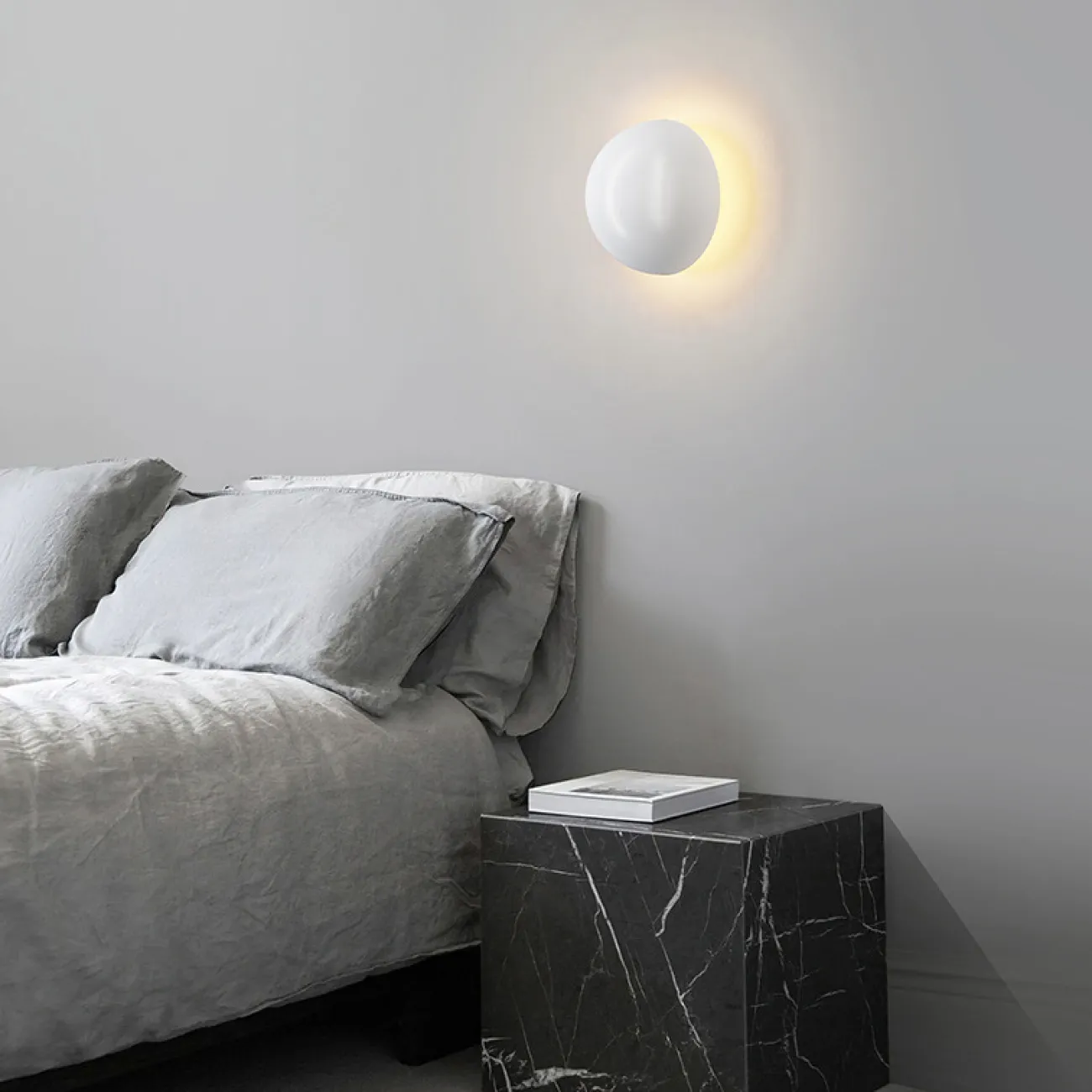 Серия настенных светодиодных светильников с шарообразными плафонами с гальваническим покрытием TOOL Pearl Black