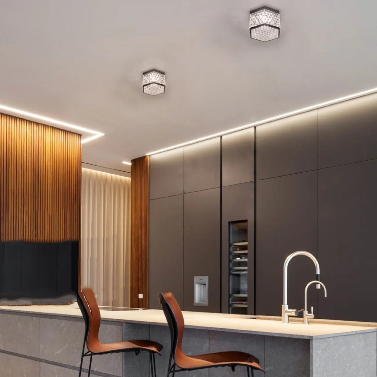 Серия накладных светодиодных светильников с плафоном в форме шестигранника с панцирной поверхностью PARTY Brass 3000К 5W