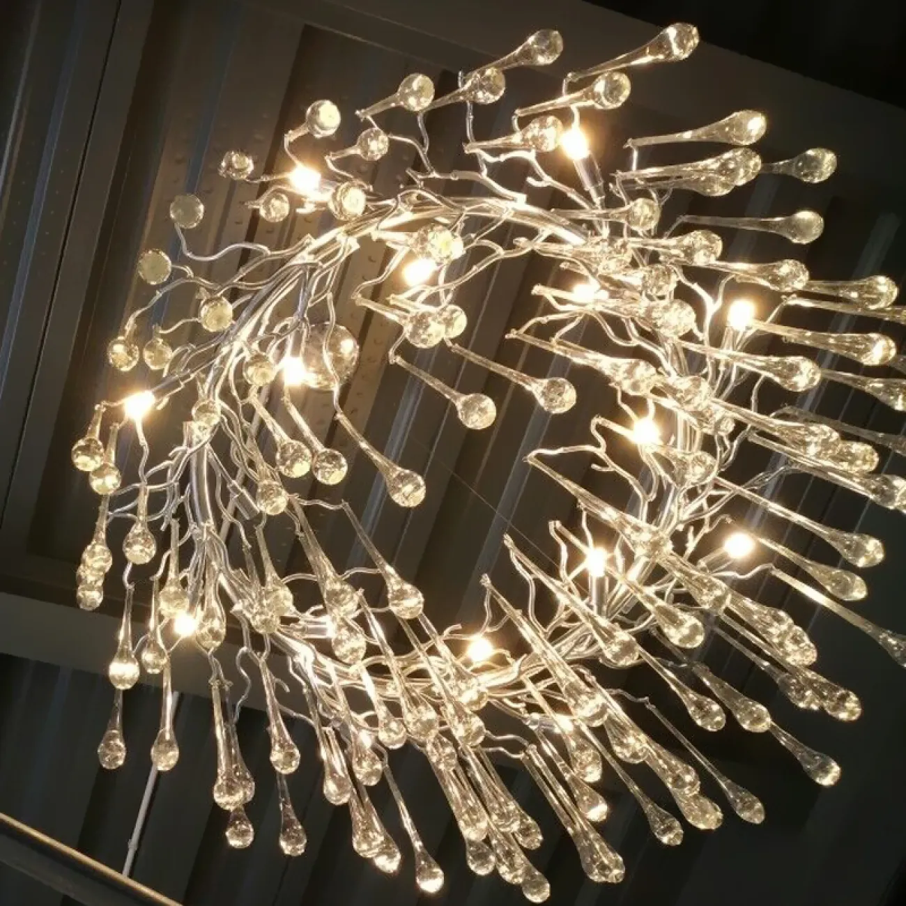 Люстра Drops от ImperiumLoft Люстра Drops от ImperiumLoft