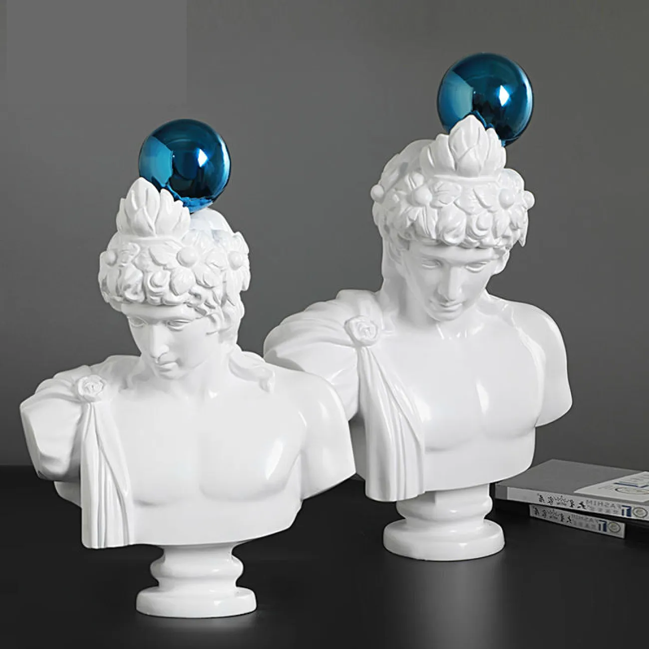 Дизайнерская скульптура мужчины LaLume-SKT00137 