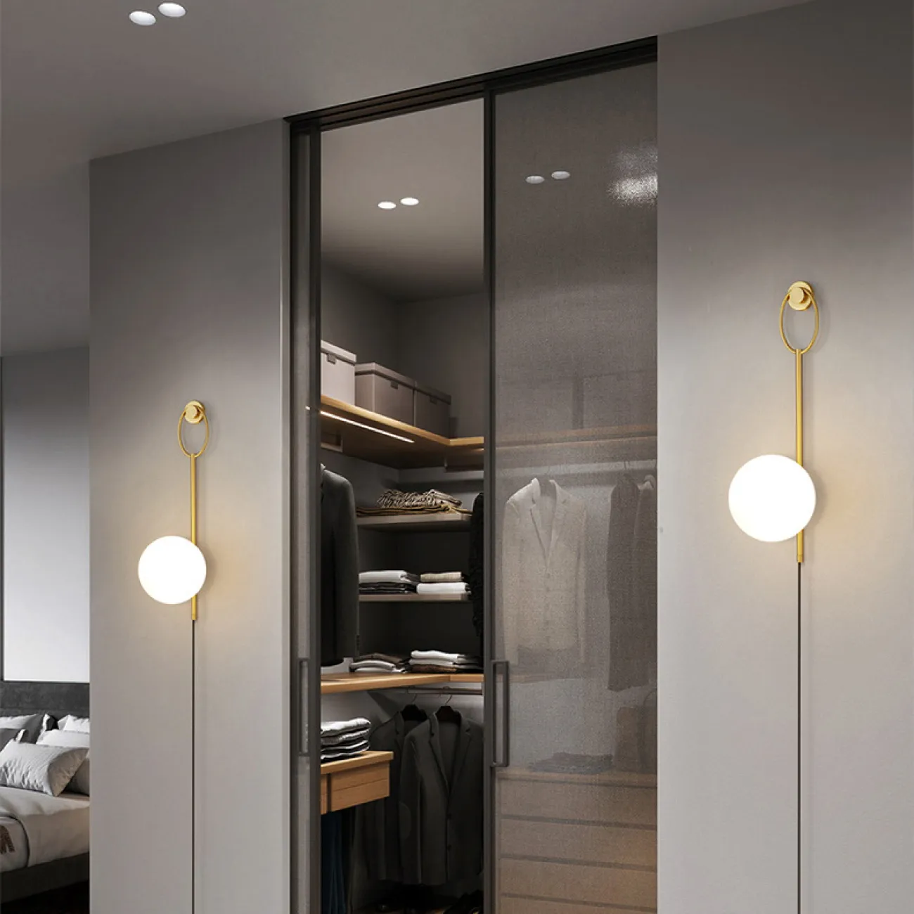 Настенный светильник со стеклянным шарообразным плафоном на трубчатом корпусе с кольцевым креплением SOLON Настенный светильник со стеклянным шарообразным плафоном на трубчатом корпусе с кольцевым креплением SOLON