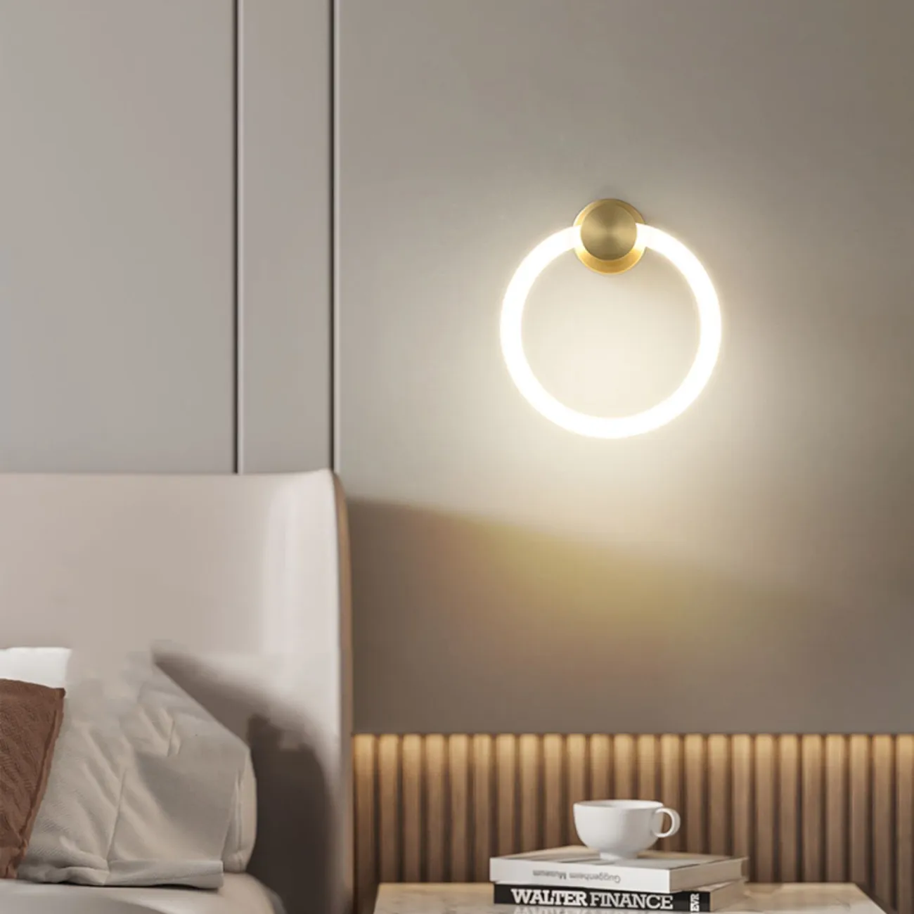 Серия настенных светодиодных светильников в виде светящихся колец на цилиндрическом креплении из латуни DAMON WALL Brass Серия настенных светодиодных светильников в виде светящихся колец на цилиндрическом креплении из латуни DAMON WALL Brass