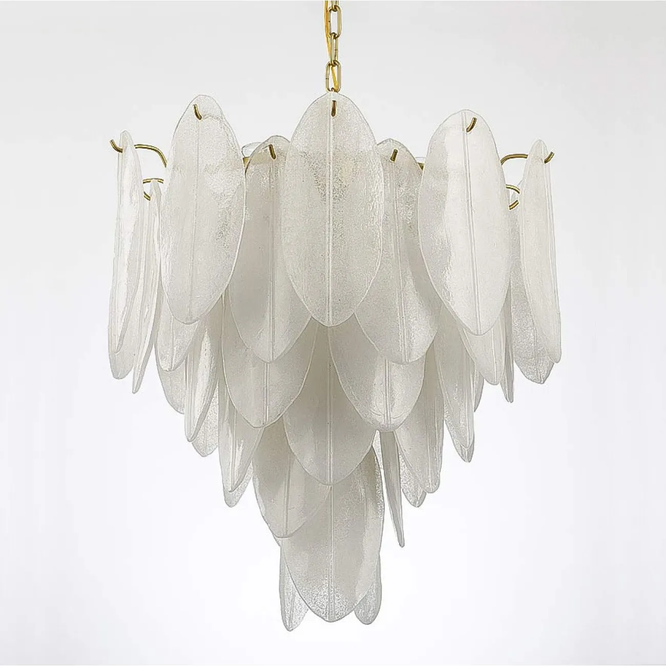 Стеклянная люстра в современном стиле BLOMST