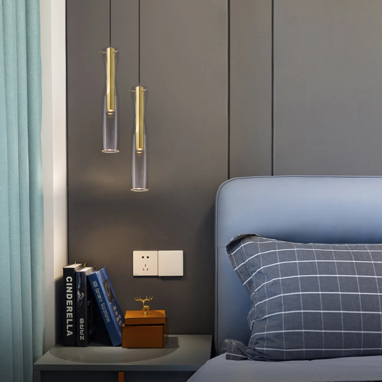 Готовая комбинация подвесных светодиодных светильников с двумя цилиндрическими плафонами в стеклянном корпусе в форме песочных часов MANI DUO Black