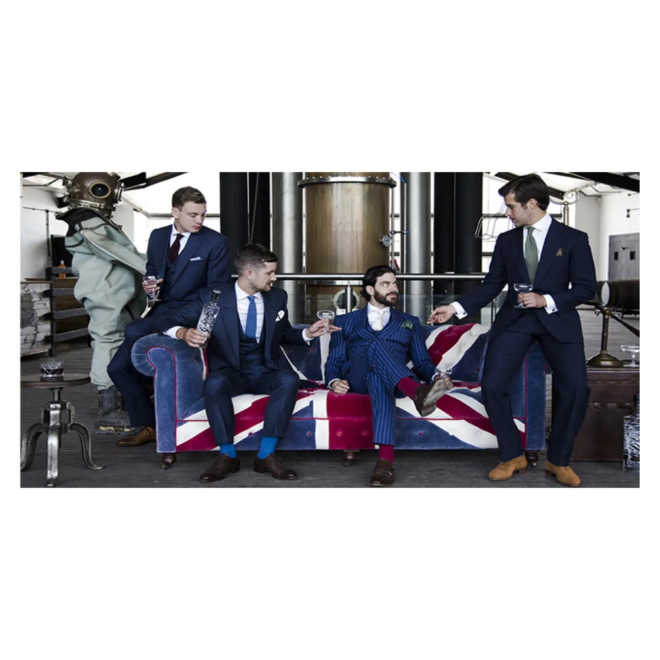 William Sofa Union Jack Velvet Andrew Martin designed by Martin Waller от LaLume
