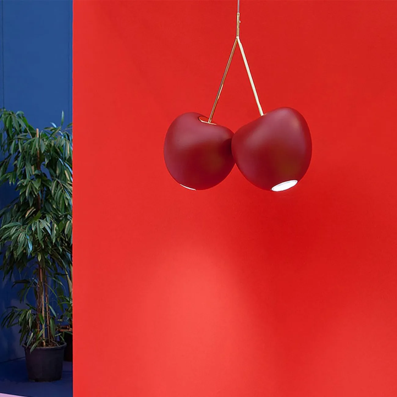 Подвесной светильник CHERRY by Qeeboo от ImperiumLoft Подвесной светильник CHERRY by Qeeboo от ImperiumLoft