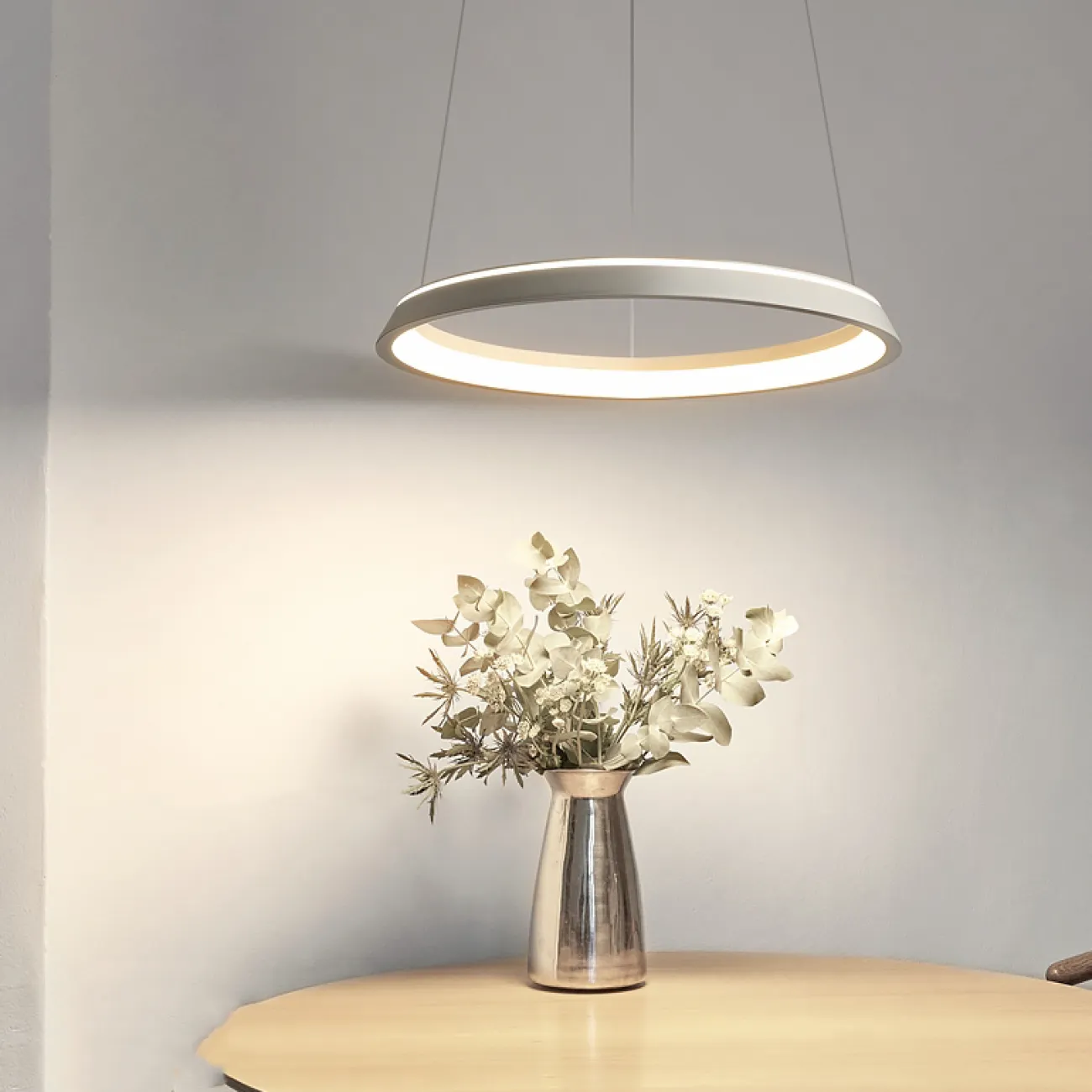 Подвесная люстра CHANETT D40 Black Трехцветный свет от ImperiumLoft