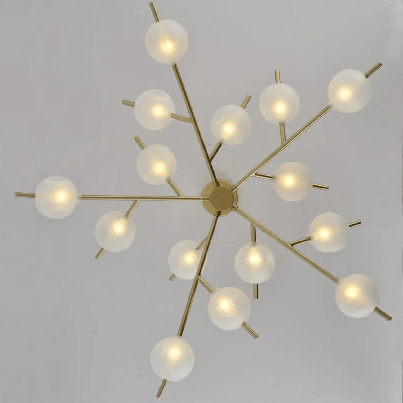 Люстра на штанге VIDE 15 от ImperiumLoft Люстра на штанге VIDE 15 от ImperiumLoft