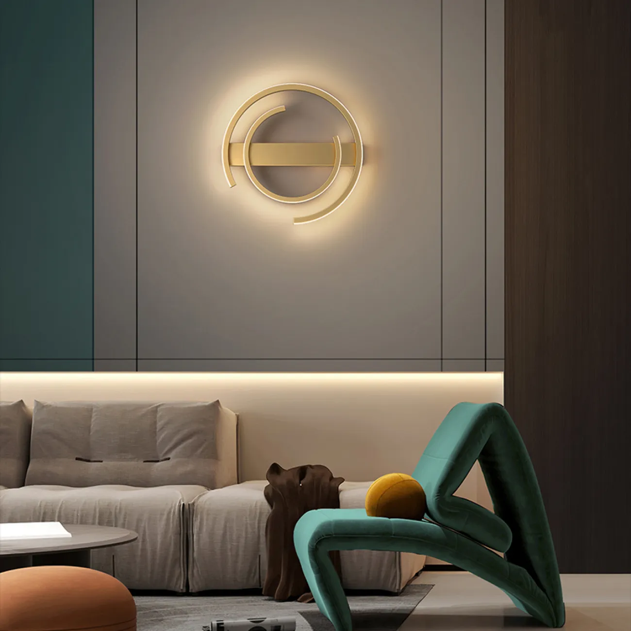 Серия настенных светодиодных светильников в виде комбинации полуколец разного диаметра на прямоугольном креплении LOFT Brass