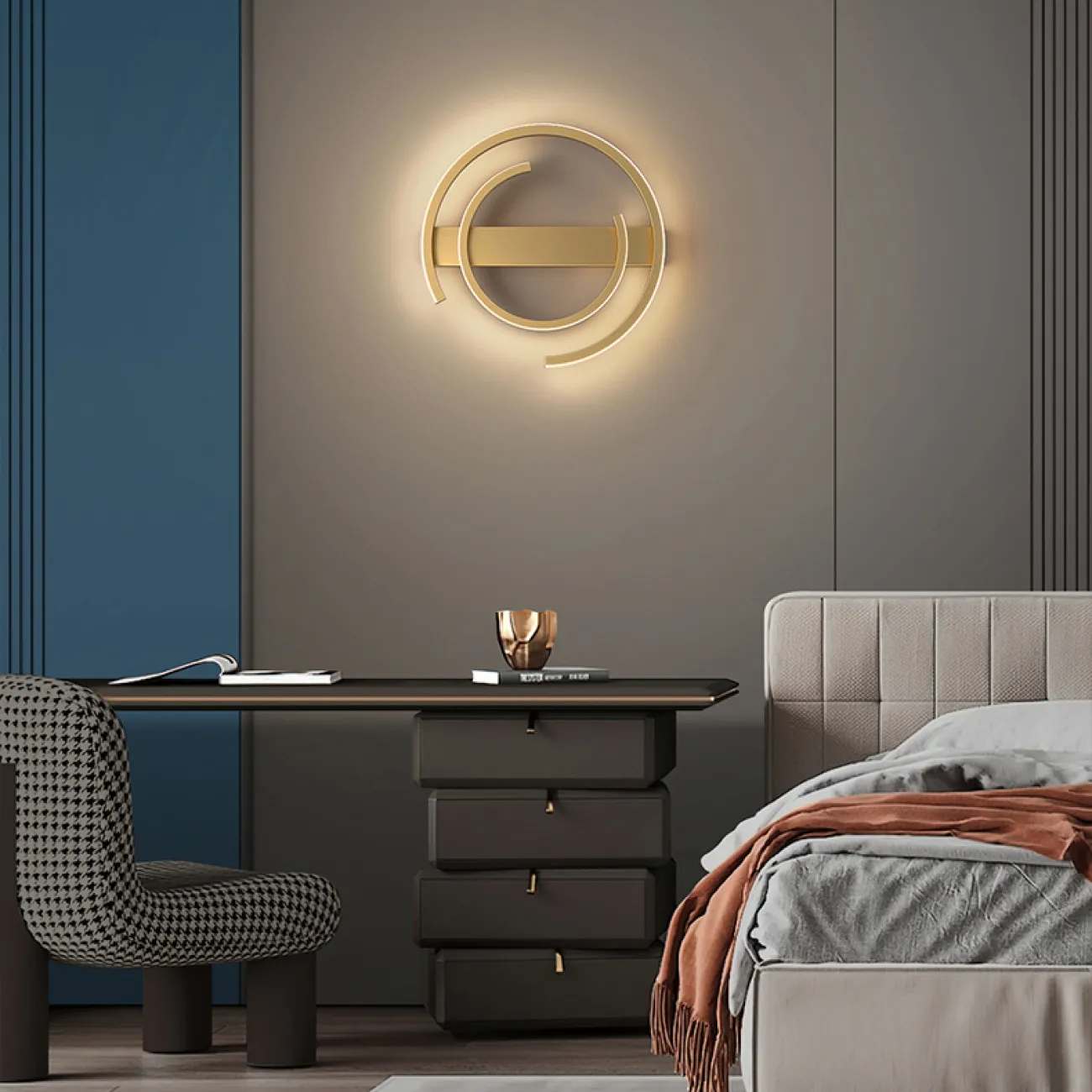 Серия настенных светодиодных светильников в виде комбинации полуколец разного диаметра на прямоугольном креплении LOFT Brass