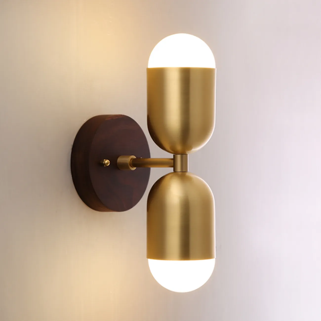 Настенный светильник CHRIS B Brass от ImperiumLoft