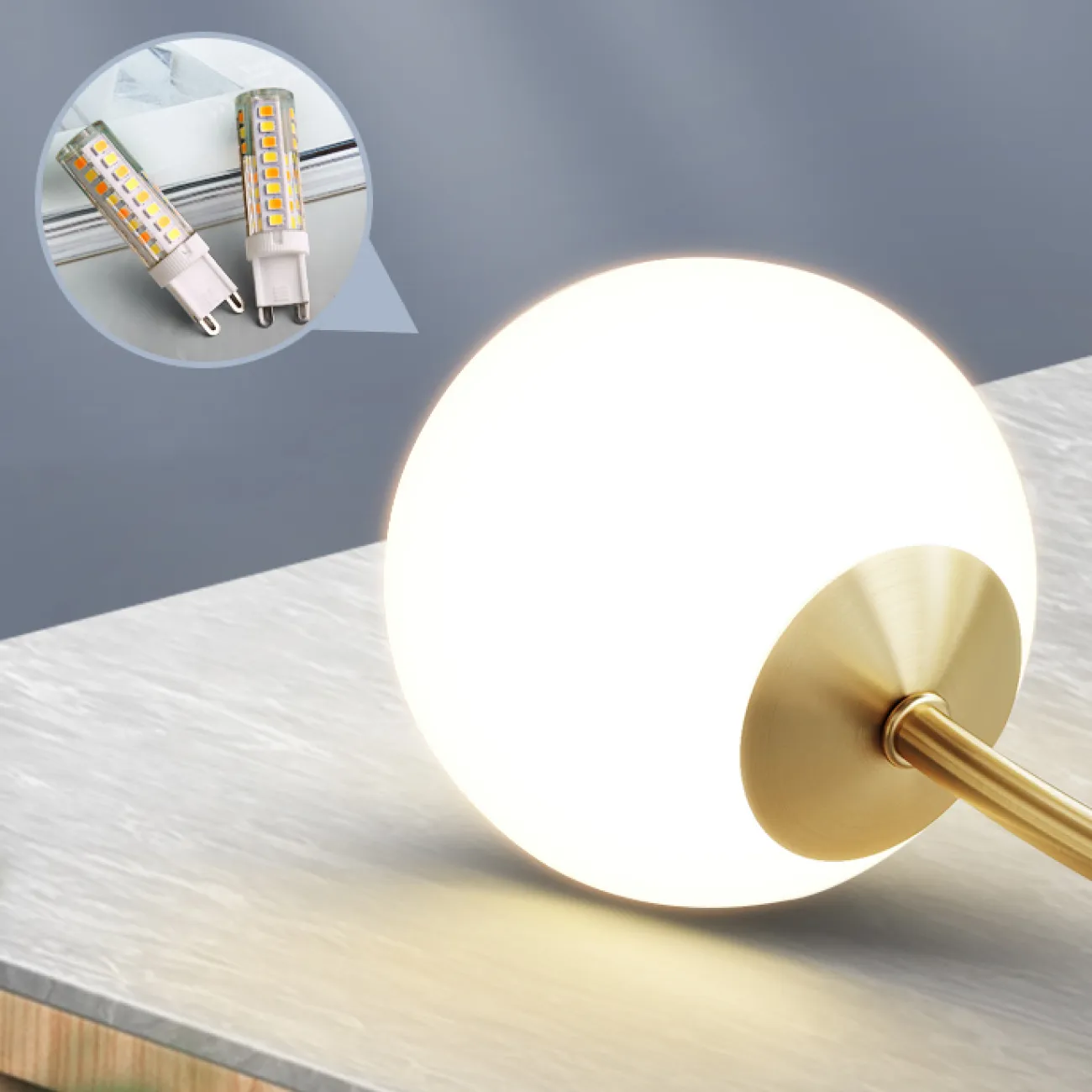 Настенный светильник с белым матовым плафоном шарообразной формы и голубыми декоративными дисками MATISSE C WALL Настенный светильник с белым матовым плафоном шарообразной формы и голубыми декоративными дисками MATISSE C WALL