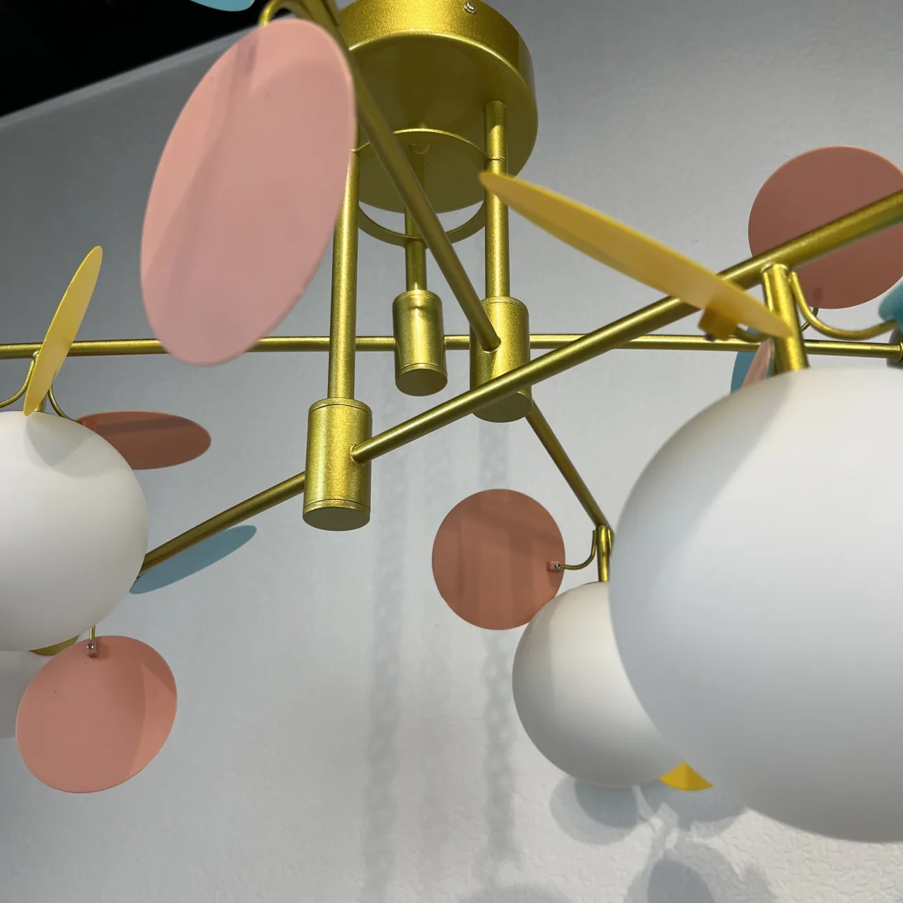 Потолочная люстра MATISSE B D120 Gold Multicolor от ImperiumLoft Потолочная люстра MATISSE B D120 Gold Multicolor от ImperiumLoft