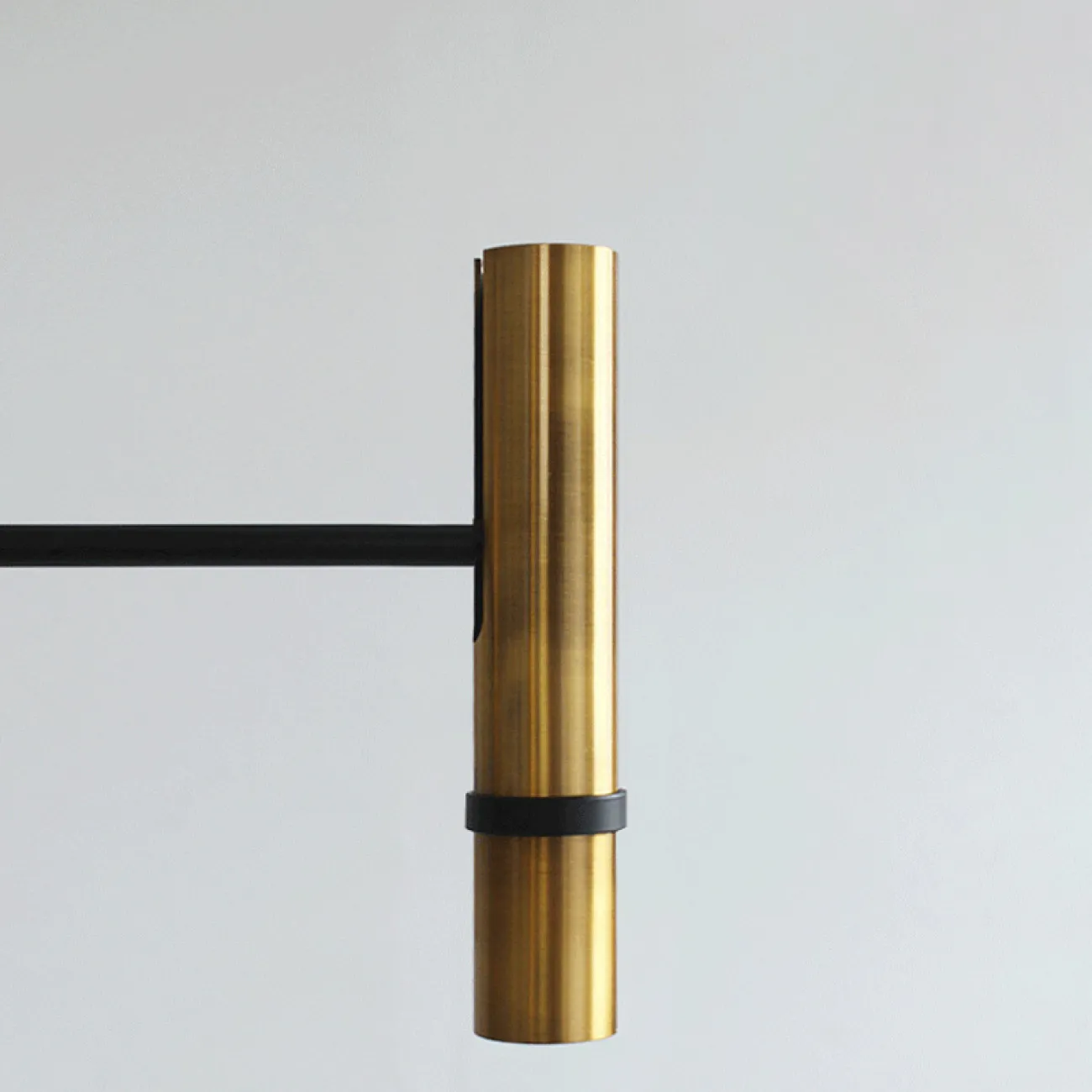 Люстра на штанге REACT D54 от ImperiumLoft Люстра на штанге REACT D54 от ImperiumLoft