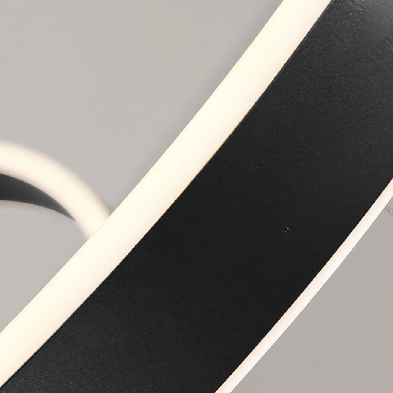 Готовая комбинация подвесных светодиодных светильников c вытянутыми изогнутыми плафонами со скругленными краями TEOLINE L60+80 L8