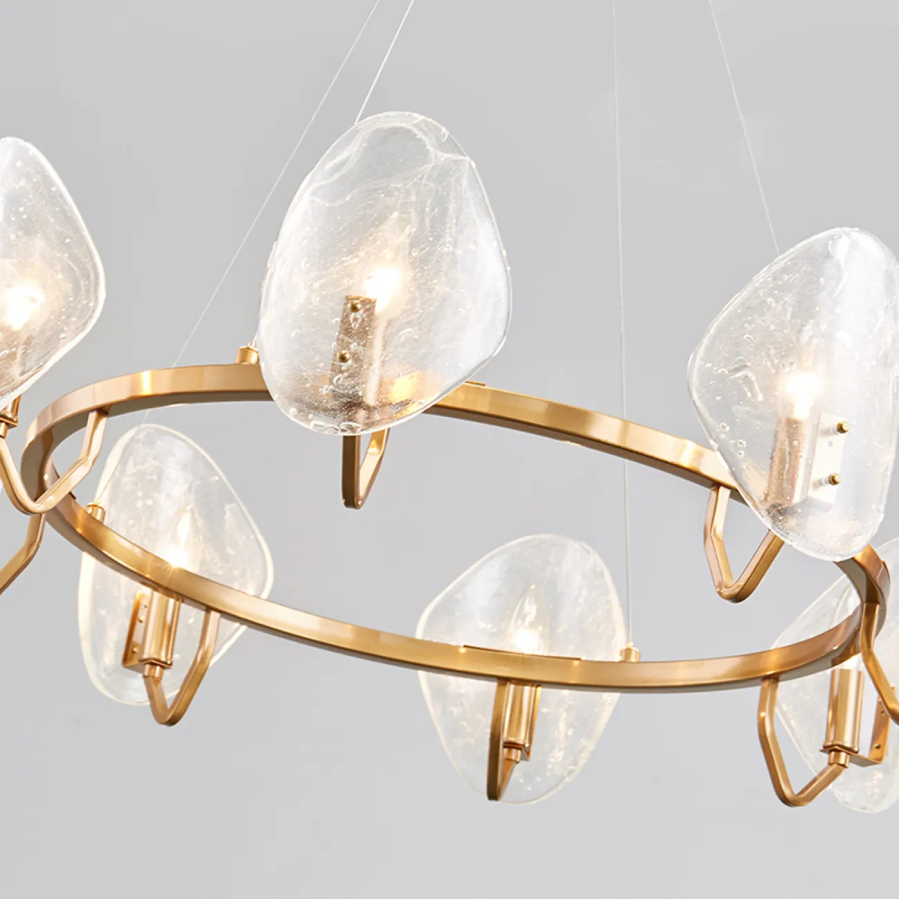 Подвесная кольцевая люстра ICICLES от ImperiumLoft Подвесная кольцевая люстра ICICLES от ImperiumLoft