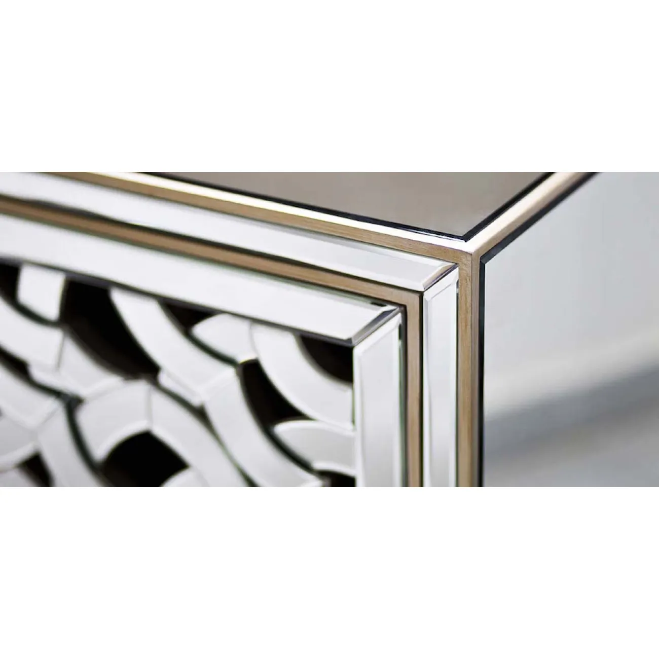 Комод Мirrored Pattern от LaLume