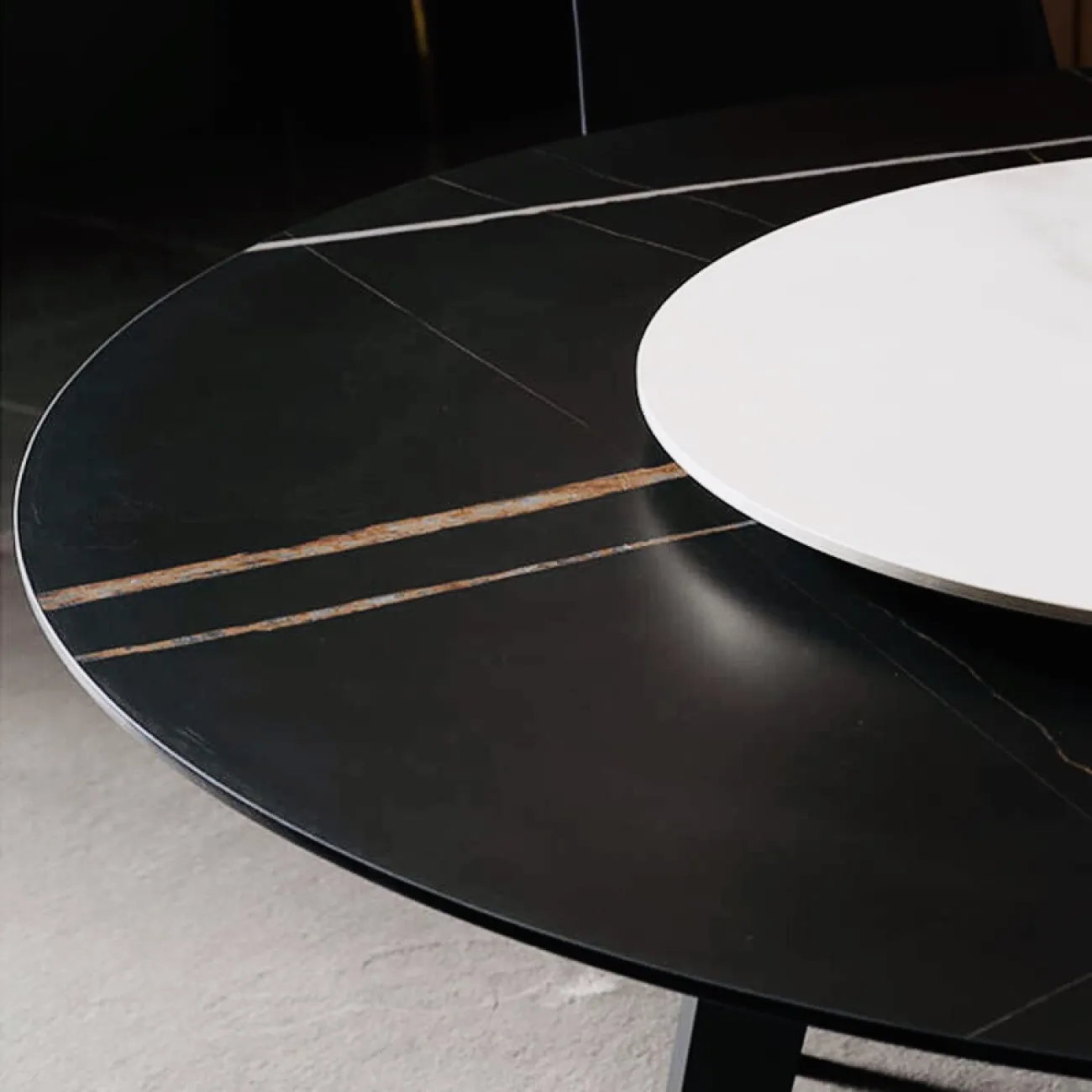 Дизайнерский обеденный стол LaLume-AZ00373 Дизайнерский обеденный стол LaLume-AZ00373