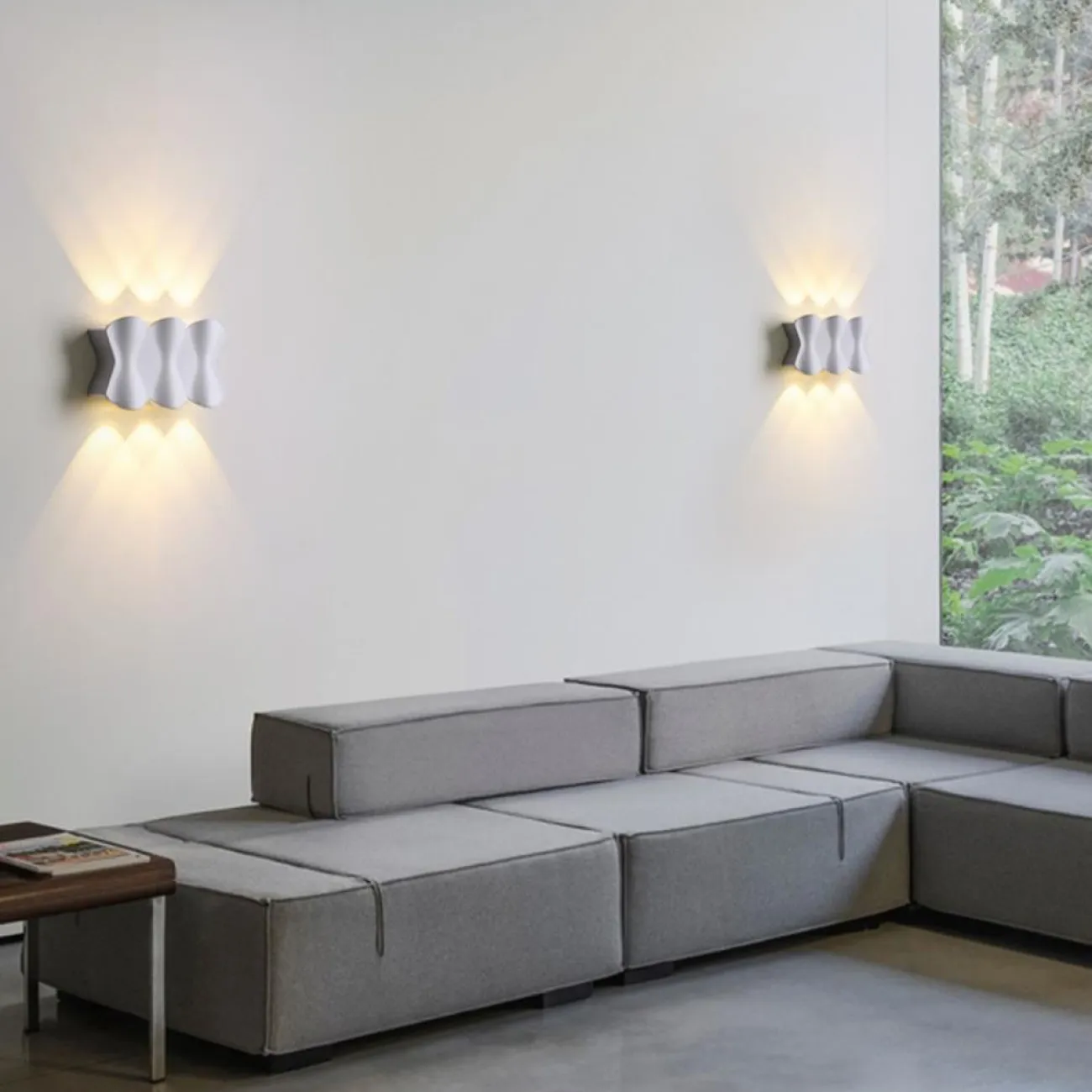 Серия настенных светодиодных светильников с рельефом в форме песочных часов HUBERT L11 Black