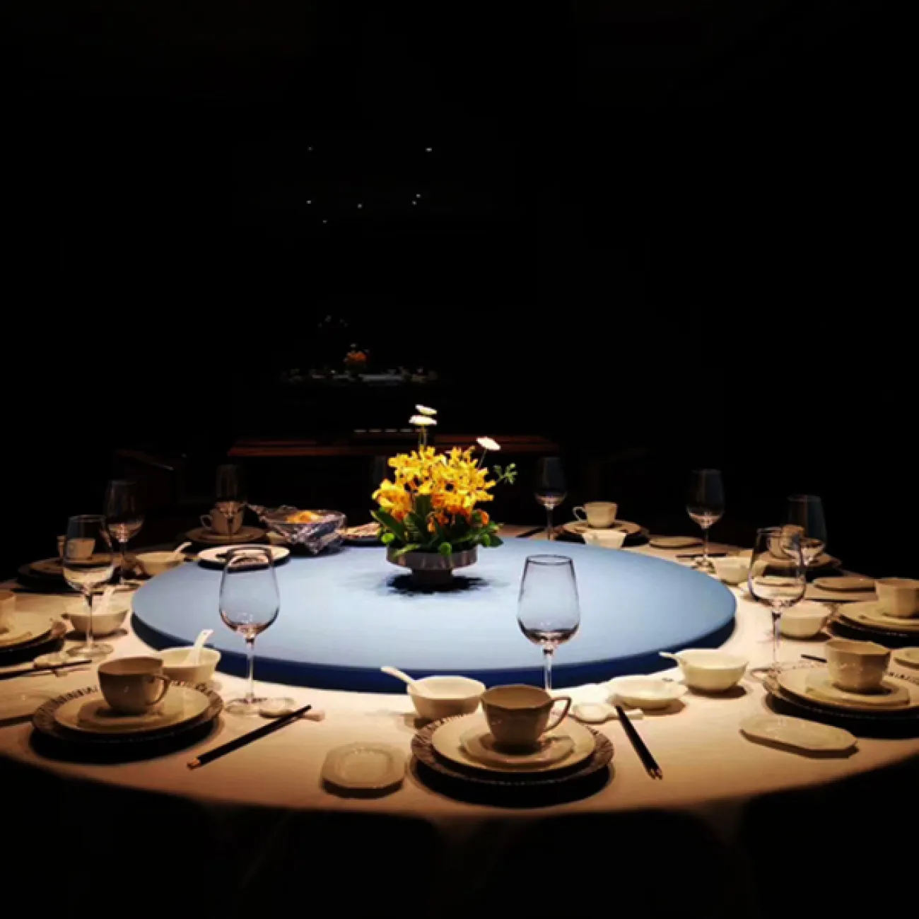 Потолочный светильник с изменениямым углом света Zoom Bell A White 6000К от ImperiumLoft Потолочный светильник с изменениямым углом света Zoom Bell A White 6000К от ImperiumLoft