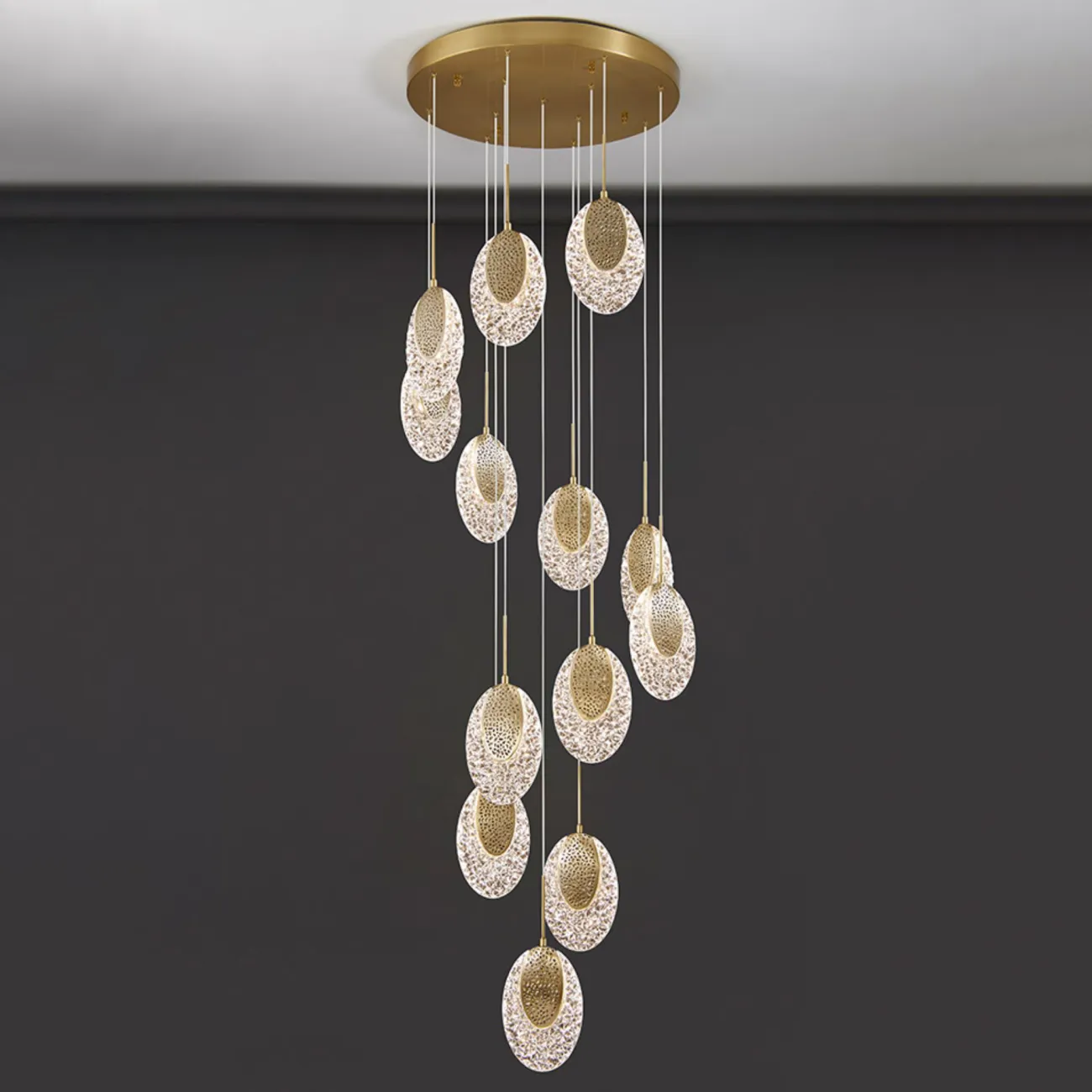 Готовая комбинация подвесных светодиодных светильников с рельефными плафонами листовидной формы с металлической сердцевиной CERES COMBO Готовая комбинация подвесных светодиодных светильников с рельефными плафонами листовидной формы с металлической сердцевиной CERES COMBO