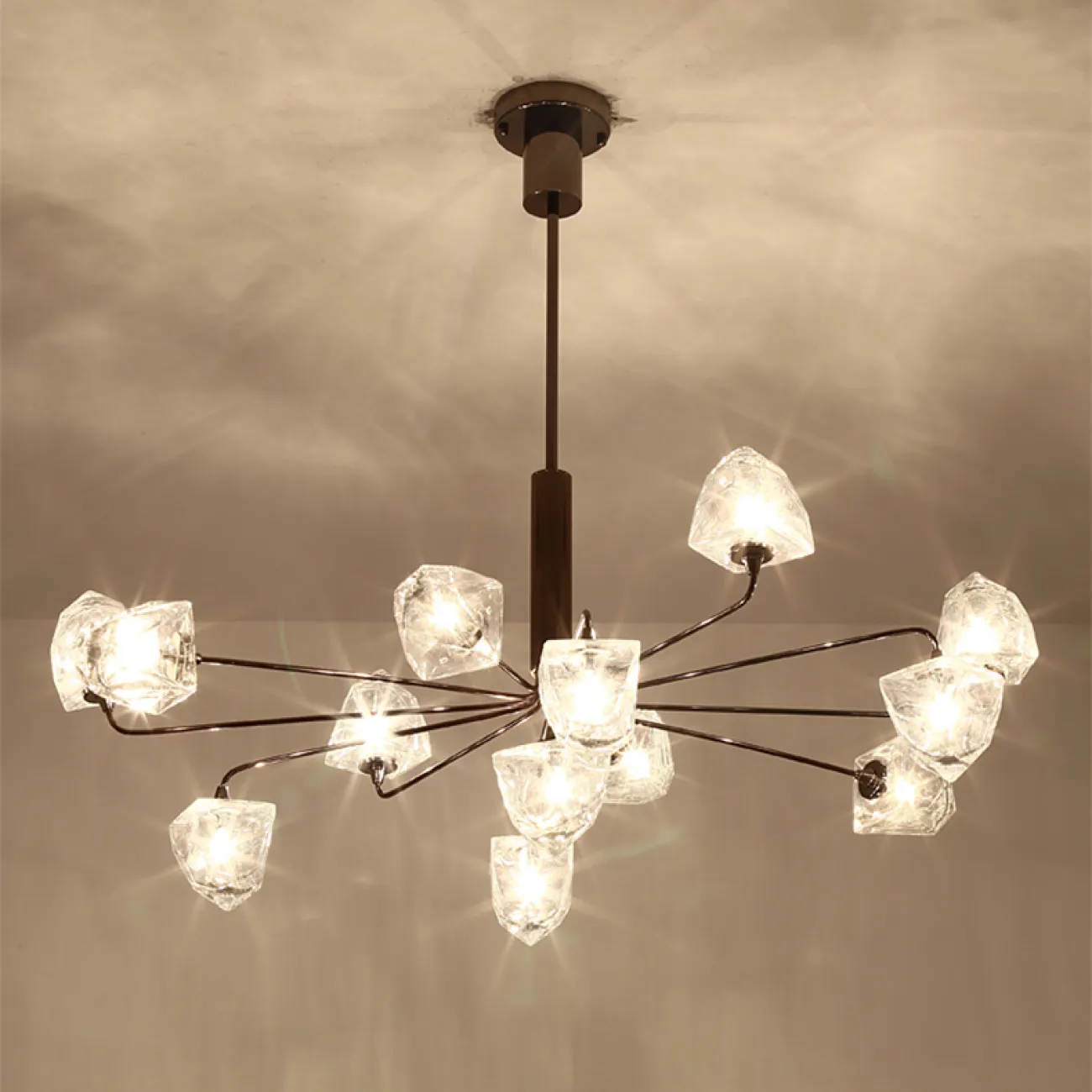 Люстра на штанге ICE 11 lamps Black от ImperiumLoft