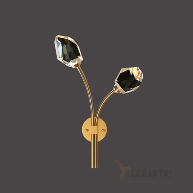 Серия настенных светодиодных светильников с хрустальными рассеивателями в форме кристаллов на изогнутых рожках CRISTEL C WALL L38 Right Brass Серия настенных светодиодных светильников с хрустальными рассеивателями в форме кристаллов на изогнутых рожках CRISTEL C WALL L38 Right Brass