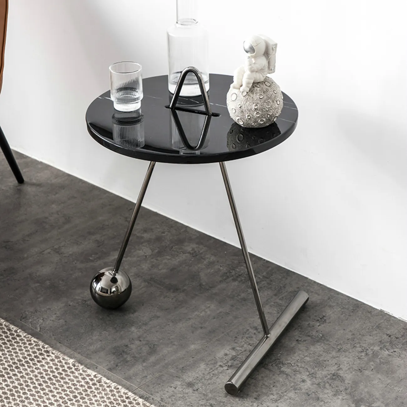 Дизайнерский журнальный столик LaLume-AP00280