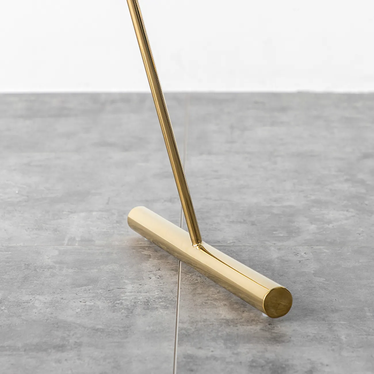 Дизайнерский журнальный столик LaLume-AP00280