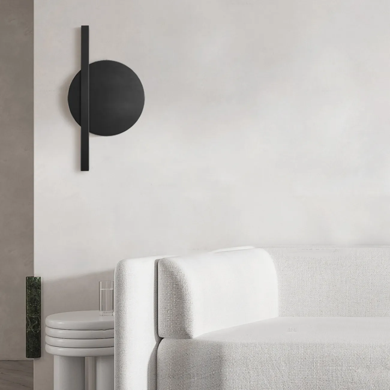 Серия минималистичных бра с контурной LED-подсветкой на плоском геометрическом корпусе с прямоугольным креплением ITEM A