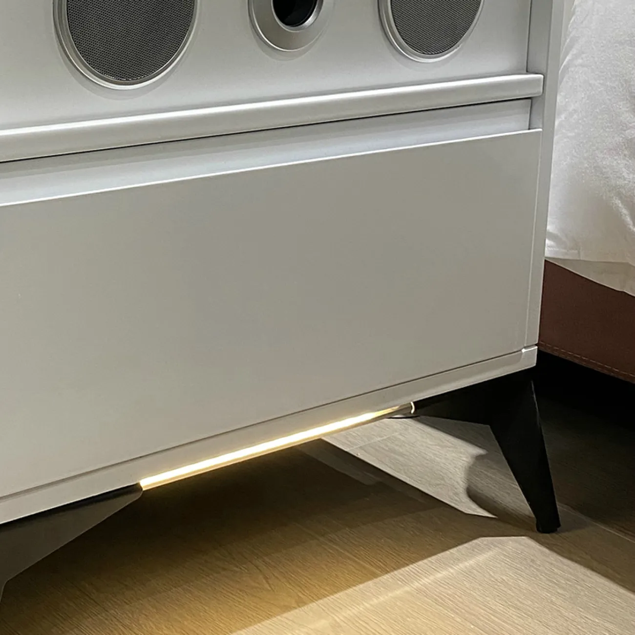 Дизайнерская прикроватная тумба - LaLume-TT00150