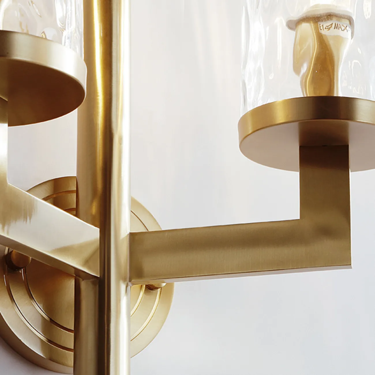 Настенный светильник в стиле постмодерн