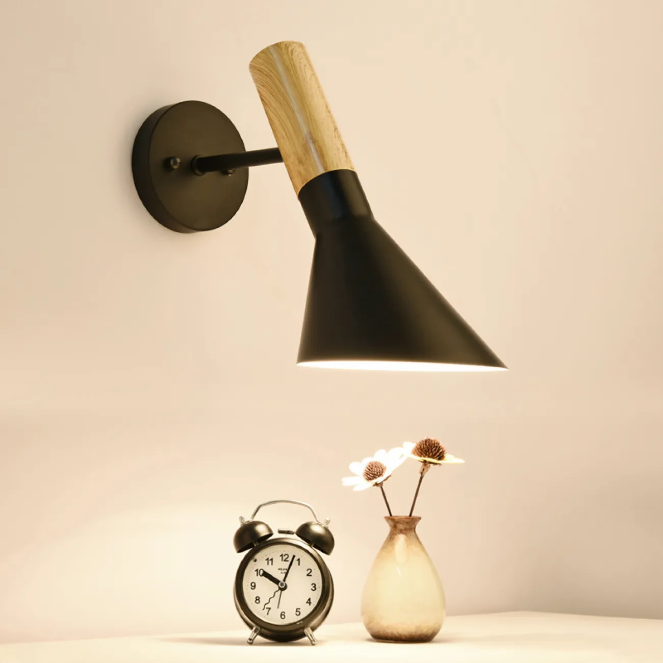 Бра AJ Wall by Arne Jacobsen for Louis Poulsen Черный от ImperiumLoft