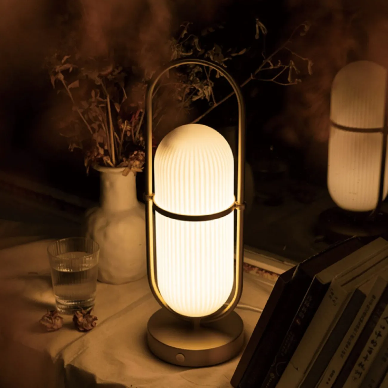 Настольная лампа TROTTE TAB Black от ImperiumLoft