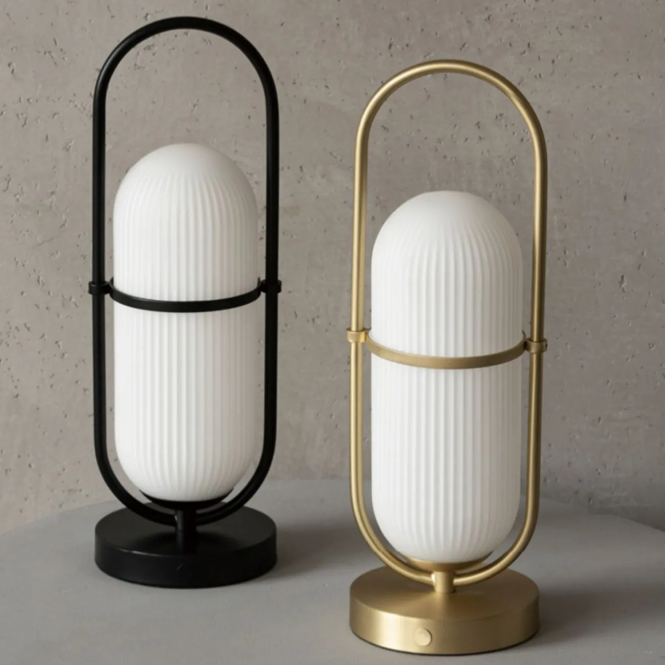 Настольная лампа TROTTE TAB Black от ImperiumLoft