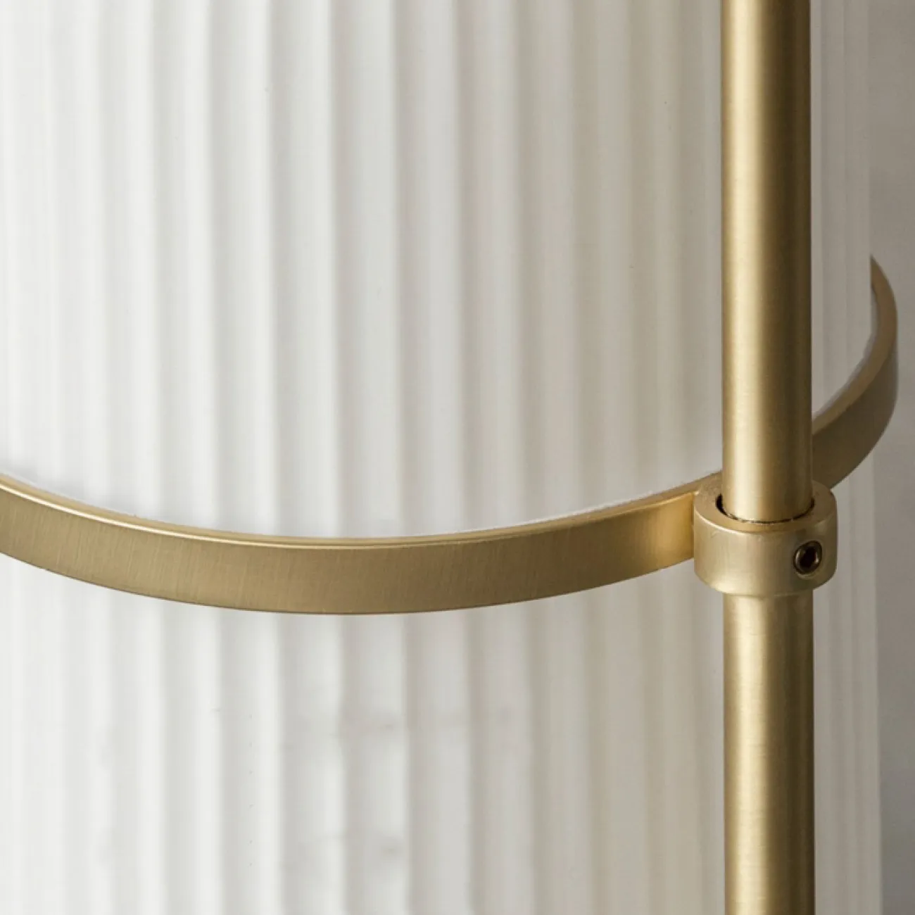 Настольная лампа TROTTE TAB Black от ImperiumLoft