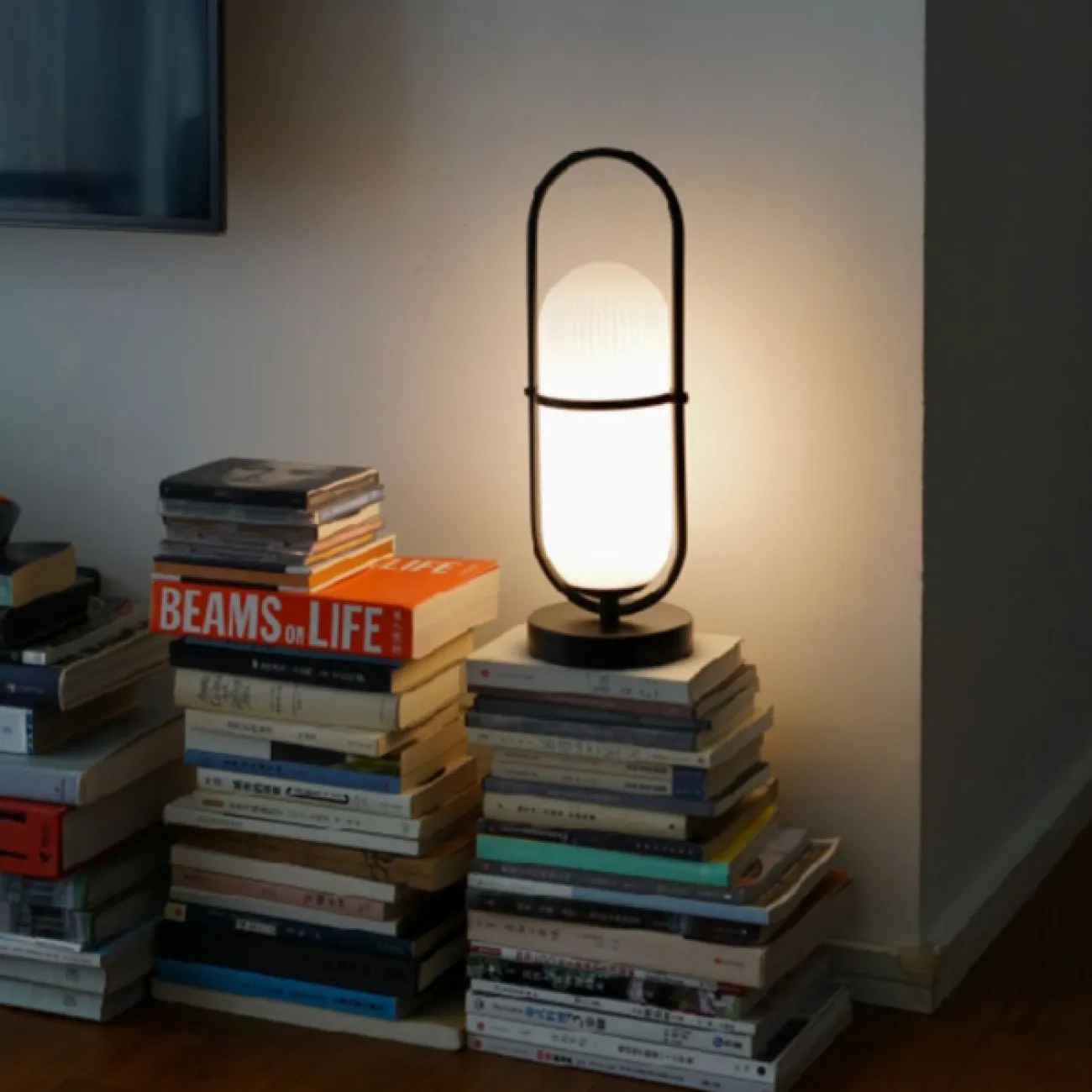 Настольная лампа TROTTE TAB Black от ImperiumLoft