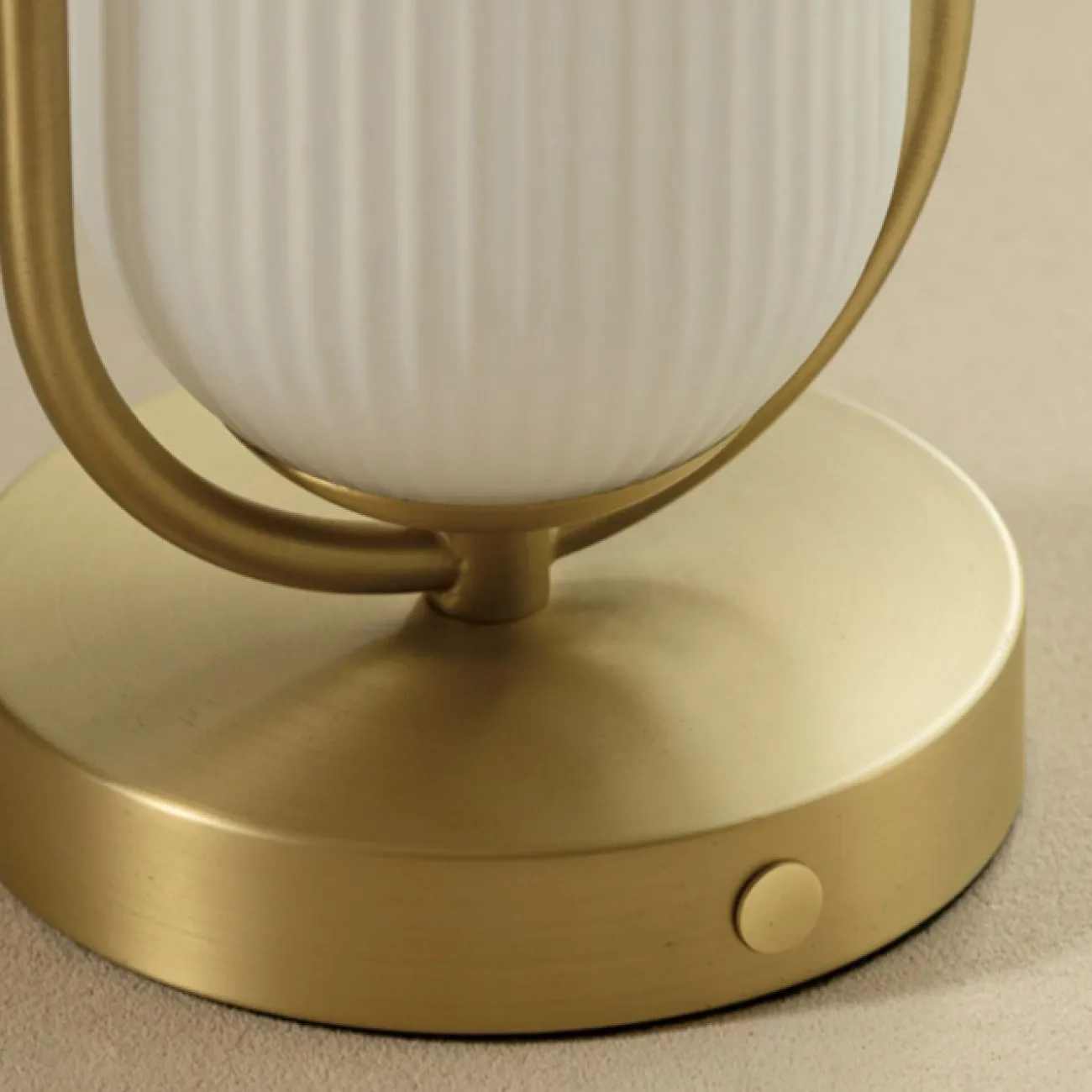 Настольная лампа TROTTE TAB Black от ImperiumLoft