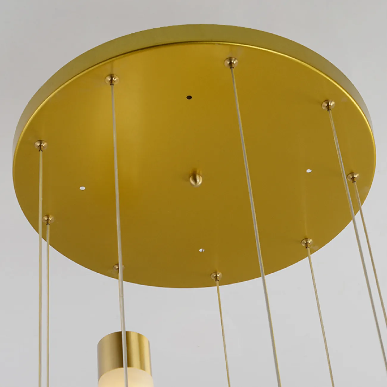 Готовая комбинация подвесных светодиодных светильников c цилиндрическими плафонами из натурального белого мрамора COMTESSE D60