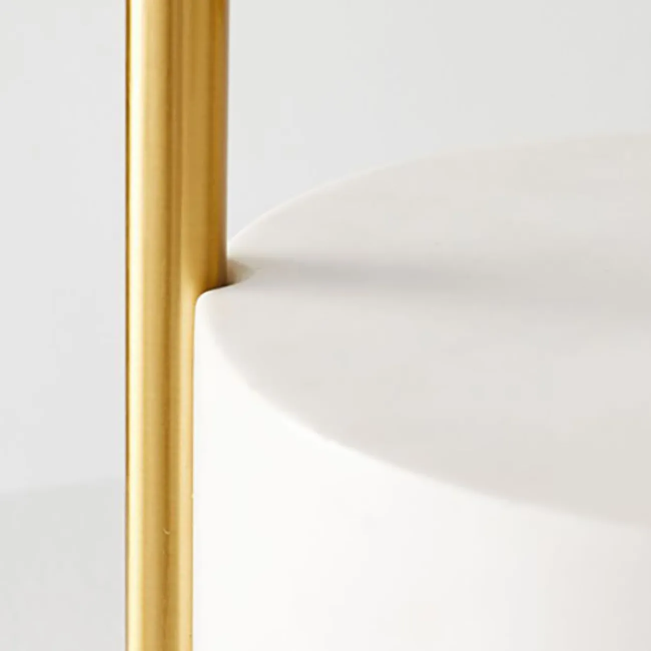 Напольный светильник с цилиндрическим текстильным абажуром и основанием из белого мрамора RENO Напольный светильник с цилиндрическим текстильным абажуром и основанием из белого мрамора RENO