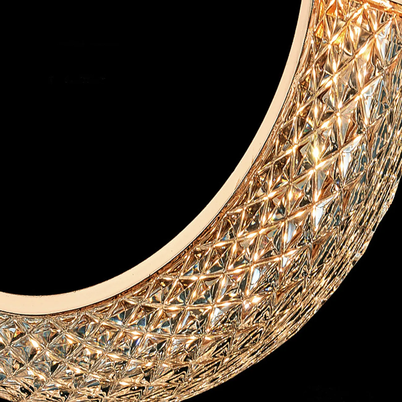 Готовая комбинация из двух подвесных светодиодных светильников в виде кольца и полукольца с рельефной поверхностью SONKE DUO B 3000К