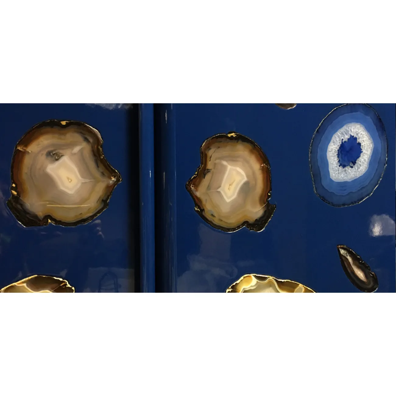 Patrick Naggar Gem Cabinet шкаф украшенный агатами designed by Patrick Naggar от LaLume