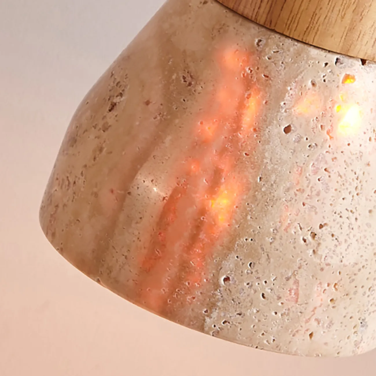 Готовая комбинация подвесных светильников с геометрическими плафонами из камня травертина с деревянной отделкой MELIUS TRIO A Dark brown Диск