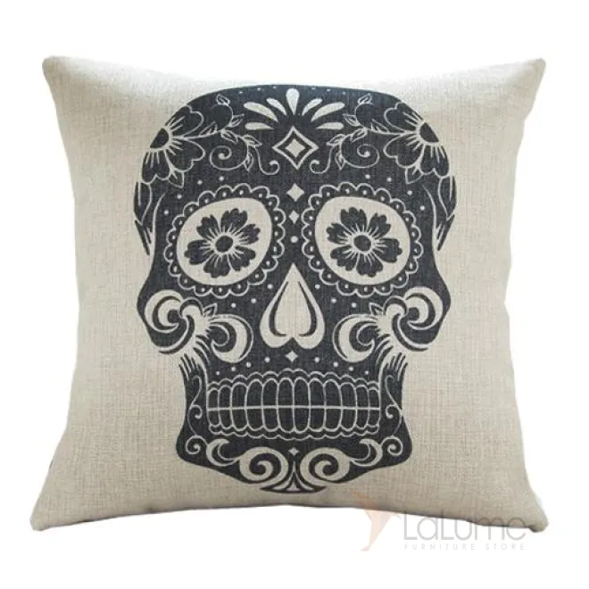 Декоративная подушка Black & White Skull от LaLume