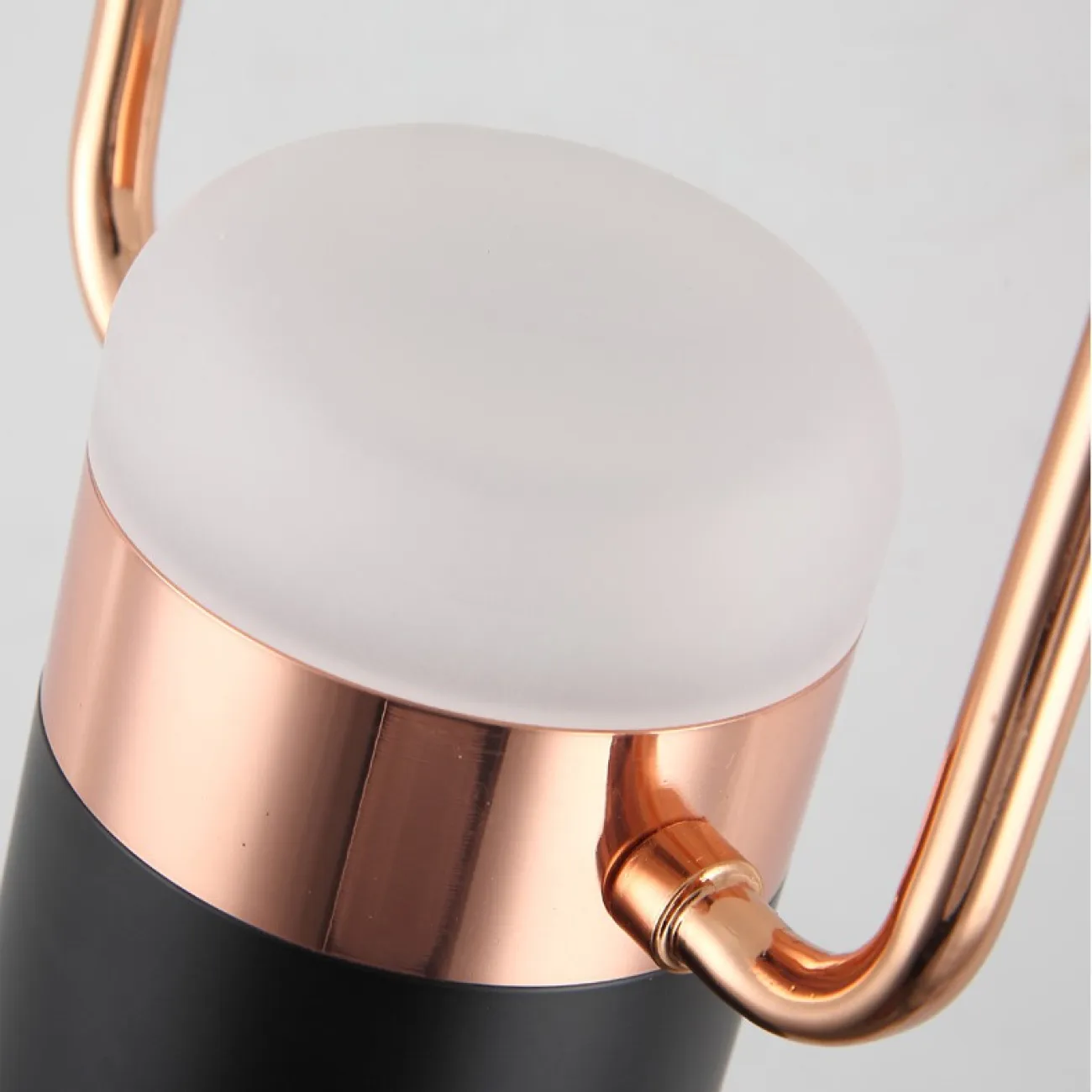 Минималистичный подвесной светильник в скандинавском стиле FIREFLY