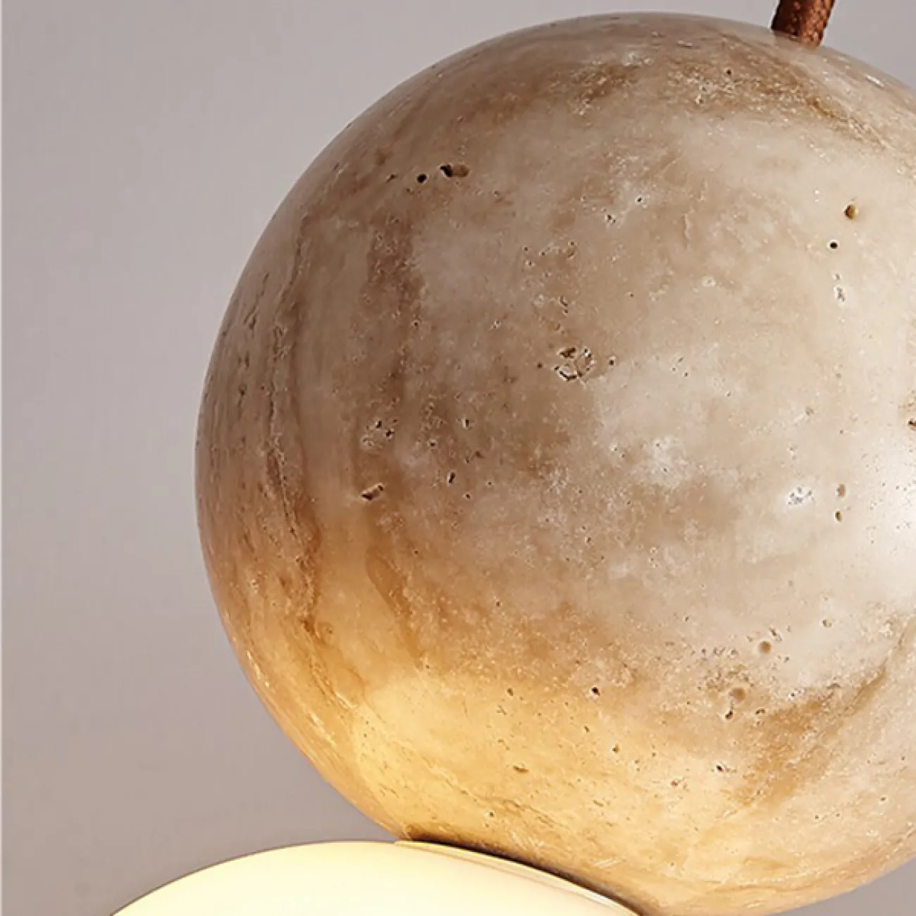 Готовая комбинация подвесных светильников с шарообразными стеклянными плафонами и каменными сферами LILLA S COMBO D25 Готовая комбинация подвесных светильников с шарообразными стеклянными плафонами и каменными сферами LILLA S COMBO D25