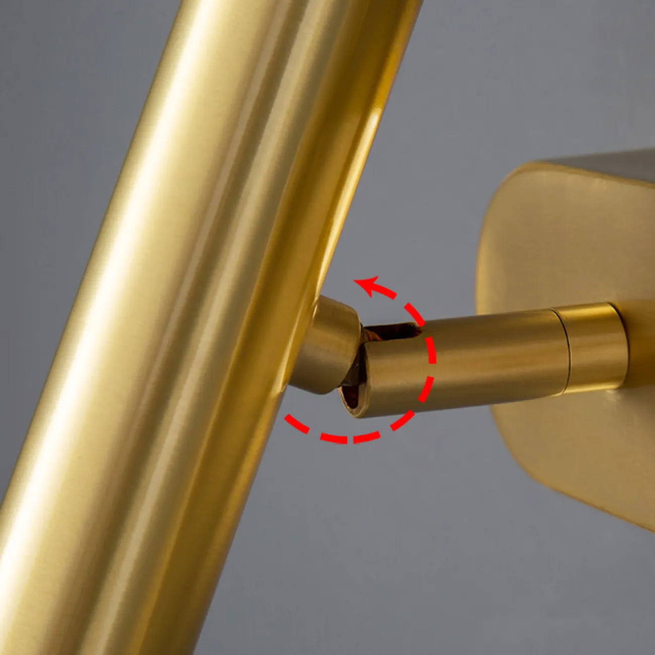 Серия настенных светодиодных светильников с поворотным цилиндрическим спотом и человеческой фигуркой REMUS Right Brass