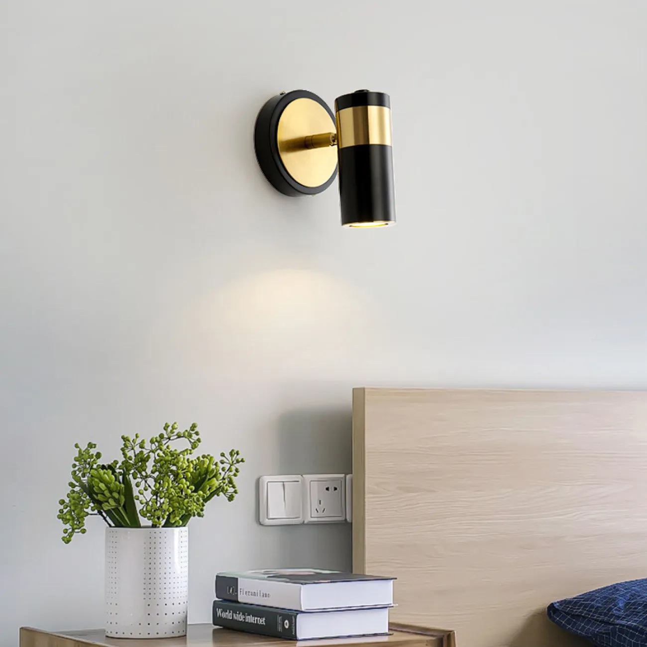 Серия настенных светодиодных светильников с цилиндрическим и скругленным плафоном на круглом креплении с поворотным механизмом SET B